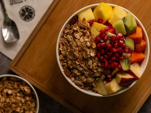 Muesli Yogurt Bowl [320 Gm | 246 Kcal]