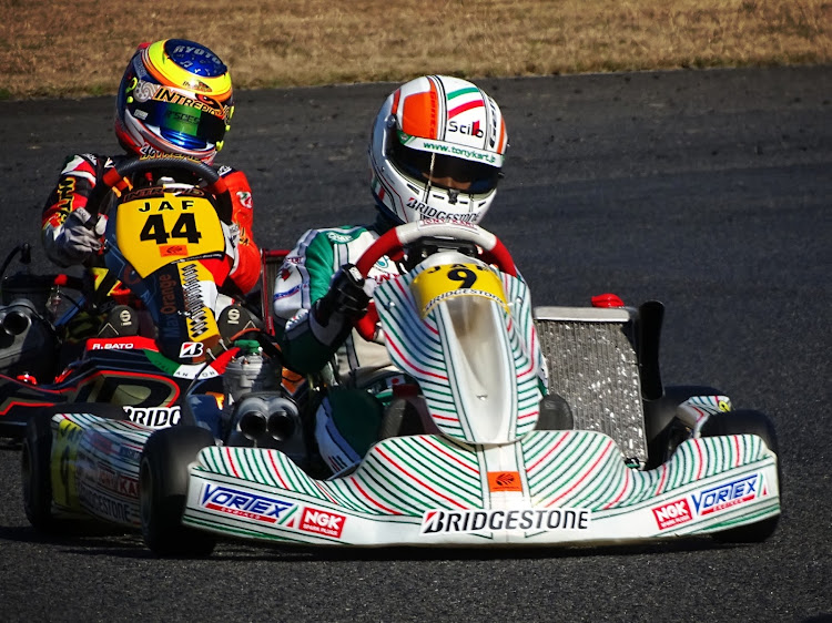 ルーテシアのHONDA・ツインリンクもてぎ・全日本カート選手権・SUPER GTに関するカスタム事例の投稿画像4枚目