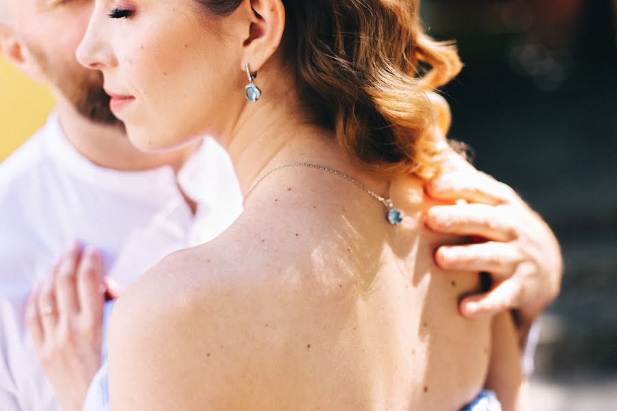 Fotógrafo de casamento Valeriia Svietlova (svetllova). Foto de 3 de agosto 2019