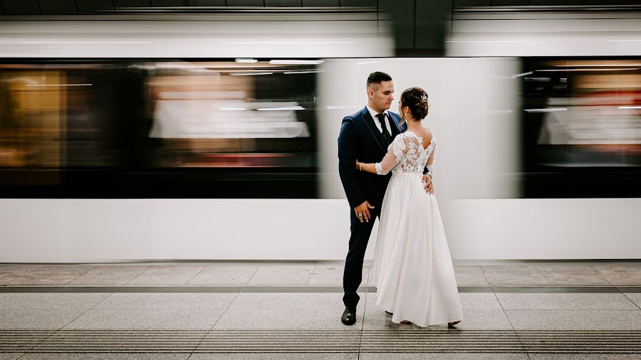 Fotografo di matrimoni Virág Mészáros (awhjs). Foto del 10 settembre 2019