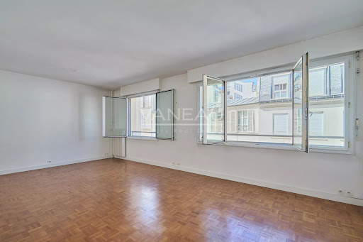 Apartment 4