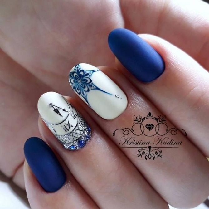 Unusual manicure with clock for New Year 2022 7