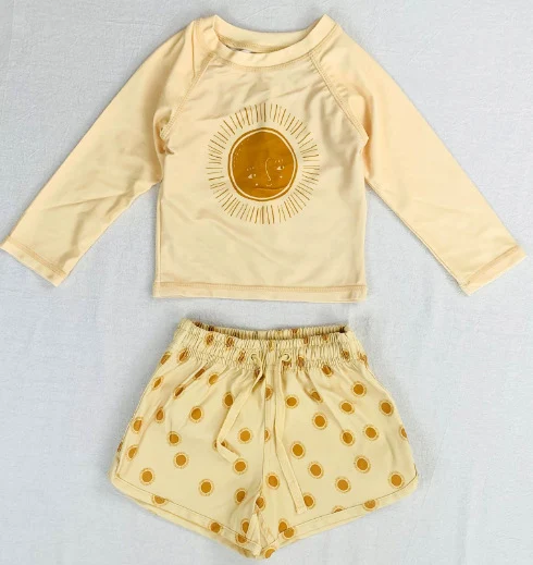 Ensemble maillot de bain bébé manches longues protection solaire, short de bain, protège des UV, idéal pour la plage et la piscine