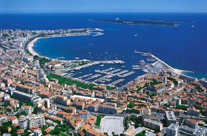 Vente locaux professionnels  300 m² à Cagnes-sur-Mer (06800), 750 000 €