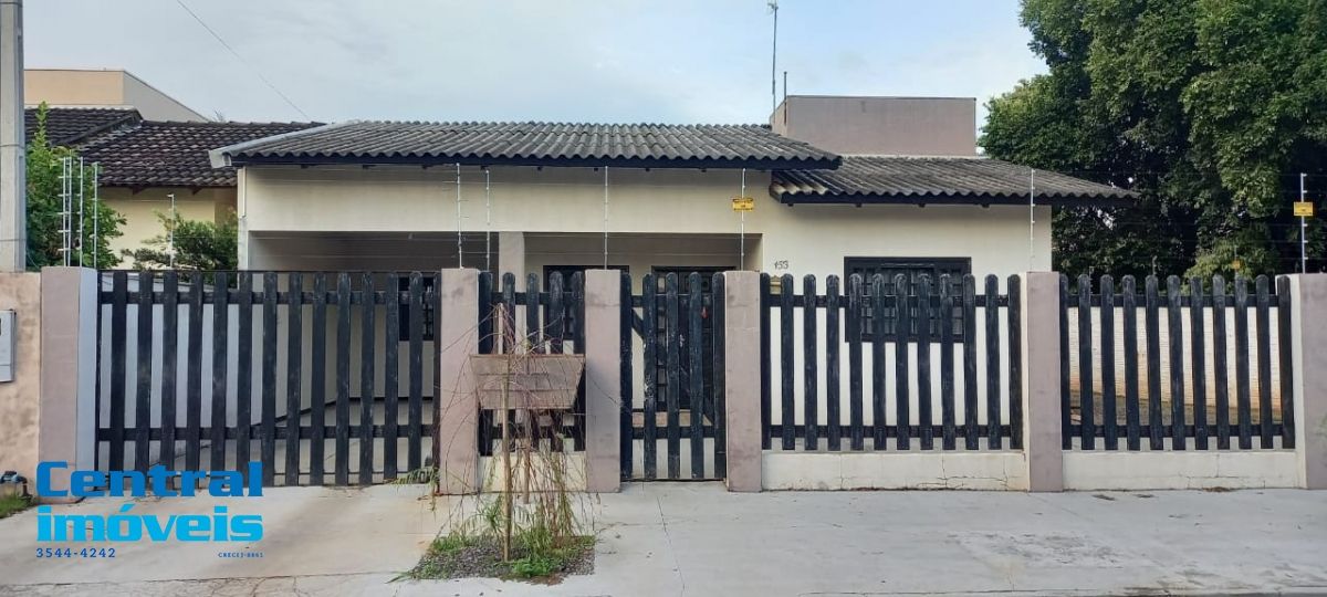 Casas à venda Monte Libano