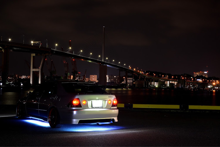 アルテッツァのドライブ・LEDテープ・右側向きverバトン・寒いに関するカスタム事例の投稿画像3枚目