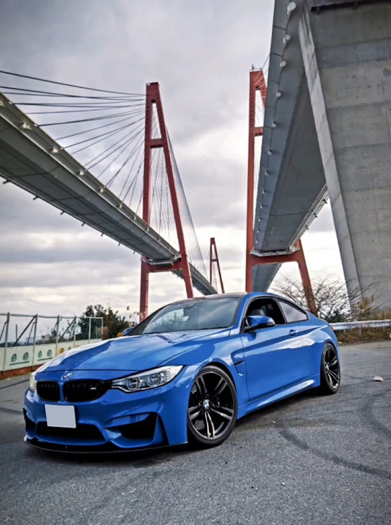 M4 クーペの飛び石・カーボンルーフ・名港トリトン・天罰は下るに関するカスタム事例の投稿画像1枚目