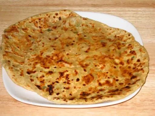 Aloo Paratha Curd