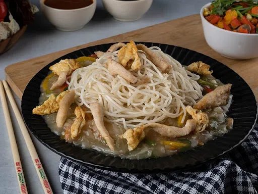 Egg Chicken Noodles with Gravy