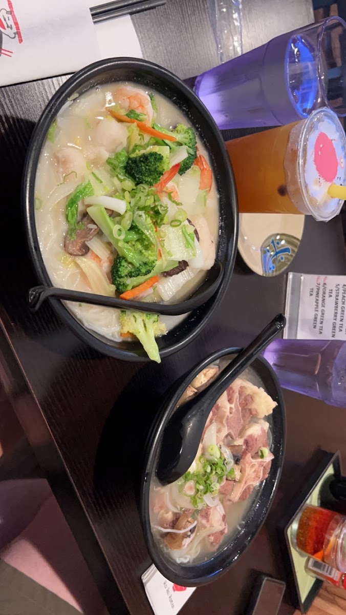 Ox Tail ramen and seafood ramen