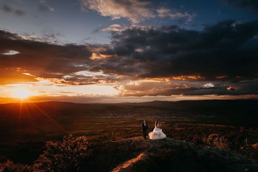 Fotógrafo de casamento Veres Izolda (izolda). Foto de 13 de fevereiro 2018