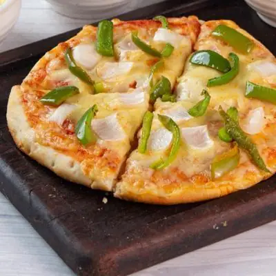 Thin Crust Capsicum Onion Pizza 28 Cm