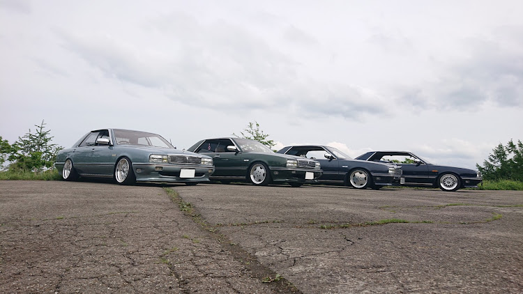 セドリックシーマのy31・Y31シーマ・シーマ・ミチノクレトロカーズセッション2023・フィルマメントさんありがとうございました🚗に関するカスタム事例の投稿画像2枚目