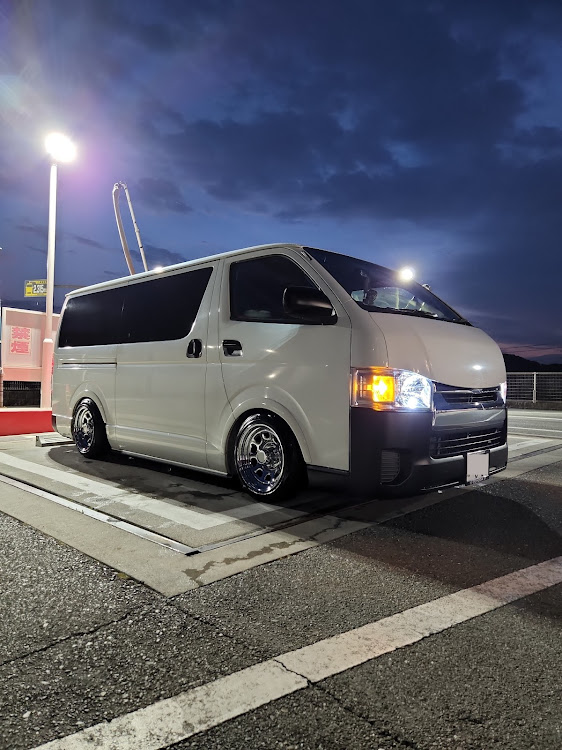 ハイエースバンのお盆休み終了・洗車に関するカスタム事例の投稿画像1枚目