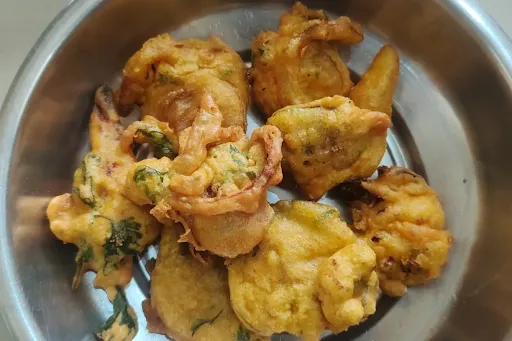 Onion Pakoda [8 Pieces]