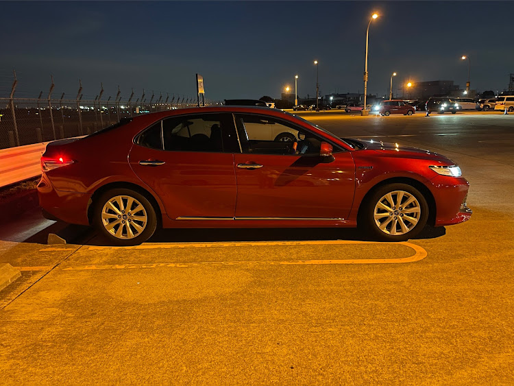 カムリのカムリAXVH70・カムリ好きと繋がりたい・車が好きな人と繋がりたい・コラボお誘いお待ちしておりますに関するカスタム事例の投稿画像4枚目