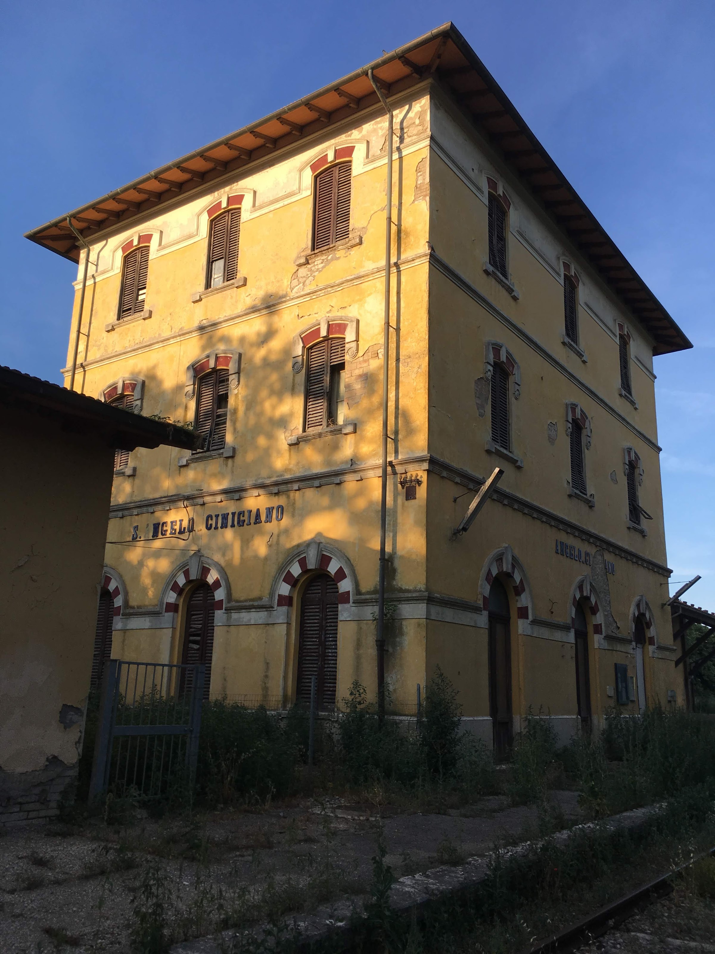 La stazione di Sant'Angelo-Cinigiano, Sant'Angelo Scalo, Montalcino