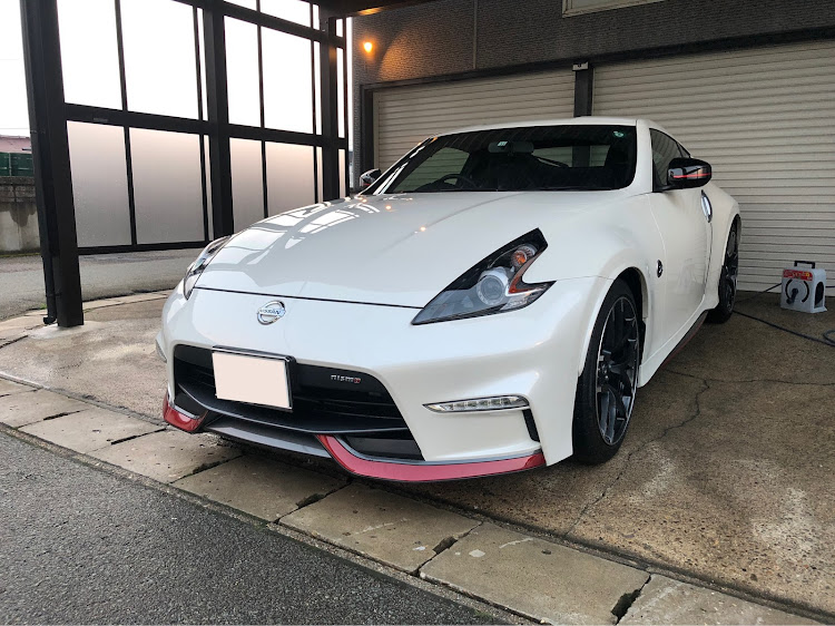 フェアレディーZ NISMOの洗車・梅雨の晴れ間・梅雨早くあけて・大雨で被災された皆様へお見舞い申し上げますに関するカスタム事例の投稿画像1枚目