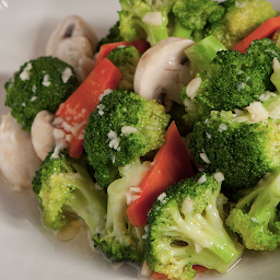 Broccoli Stir-Fried with Minced Garlic 蒜蓉西蘭花