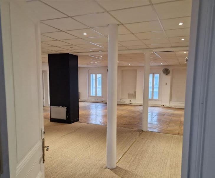 Location  locaux professionnels  164 m² à Paris 3ème (75003), 6 011 €