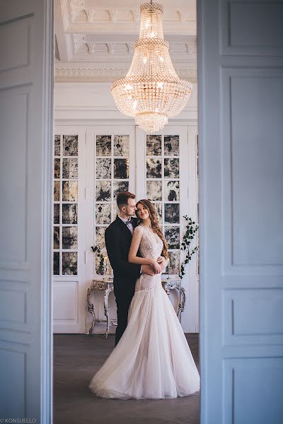 Fotógrafo de casamento Svetlana Kondratovich (konsuello). Foto de 19 de abril 2017