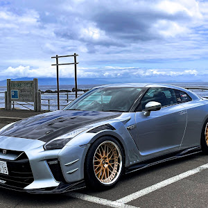 NISSAN GT-R R35