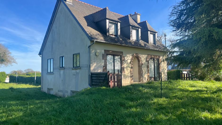 Vente maison 8 pièces 117 m² à Plouégat-Moysan (29650), 180 000 €