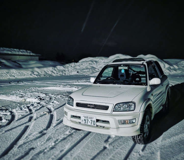 RAV4 Jの角間川マンさんが投稿したカスタム事例の投稿画像1枚目