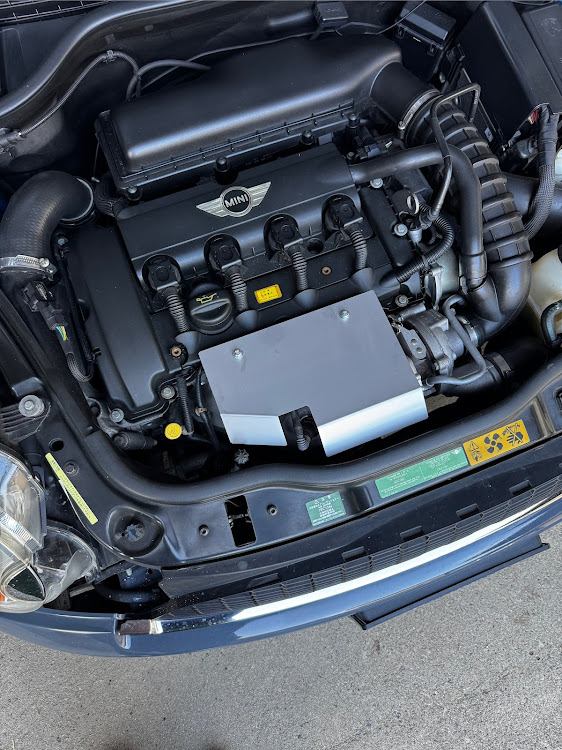 ミニ ハッチバックのR56クーパーS・MINI乗りさんと繋がりたい・遮熱版・タービンに関するカスタム事例の投稿画像1枚目
