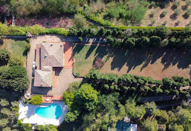 Villa avec piscine en bord de mer 4