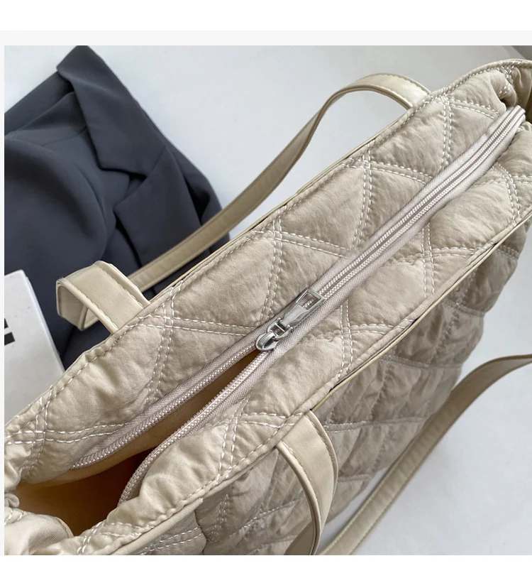 Title 3, Rhombus schoudertas voor dames, luxe wintertas,...