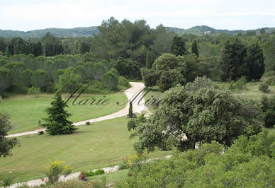 Propriété avec piscine et jardin 5