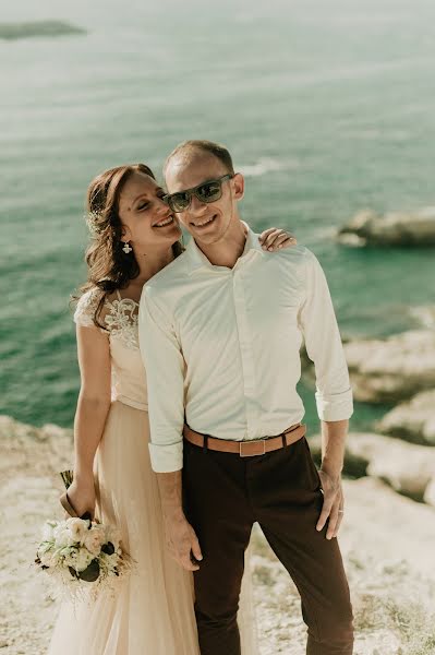 Wedding photographer Kristina Shatkova (kristinashatkova). Photo of 17 October 2019