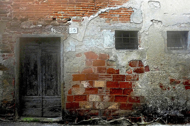 Porta sul vicolo di Ltz/rivadestra