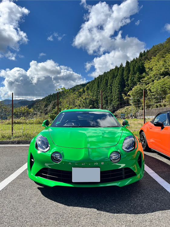 ロードスターのアルピーヌA110・レクサスSC・身内でツーリング・オープンカーのある生活・いつもイイね＆コメントありがとうございます😆に関するカスタム事例の投稿画像5枚目