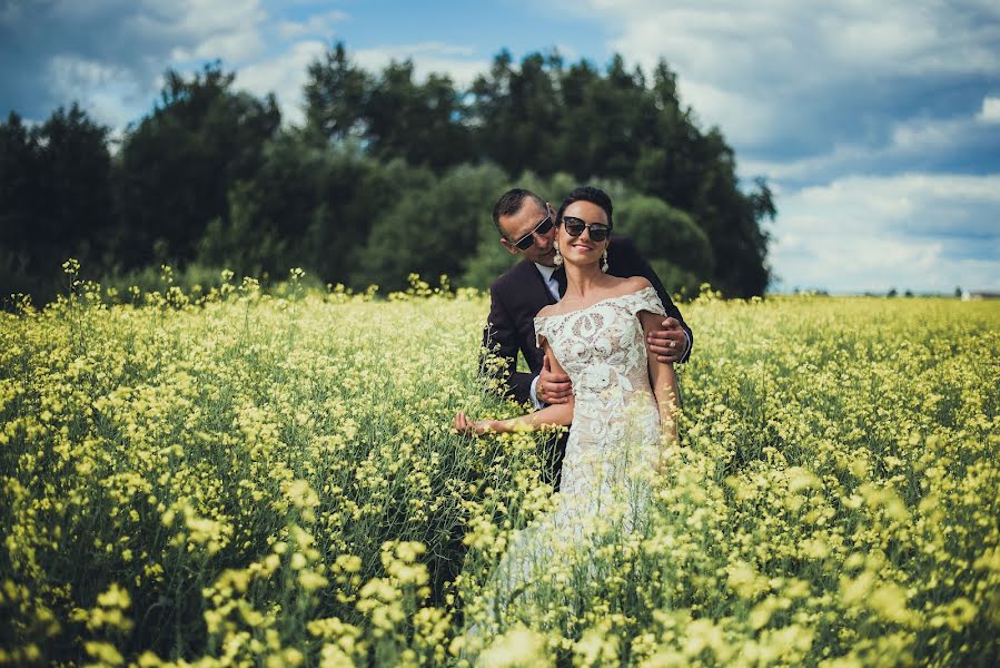 Wedding photographer Elina Kabakova (artvisionlv). Photo of 20 July 2017