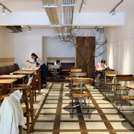 Fujin Tree 353 Cafe by simple kaffa