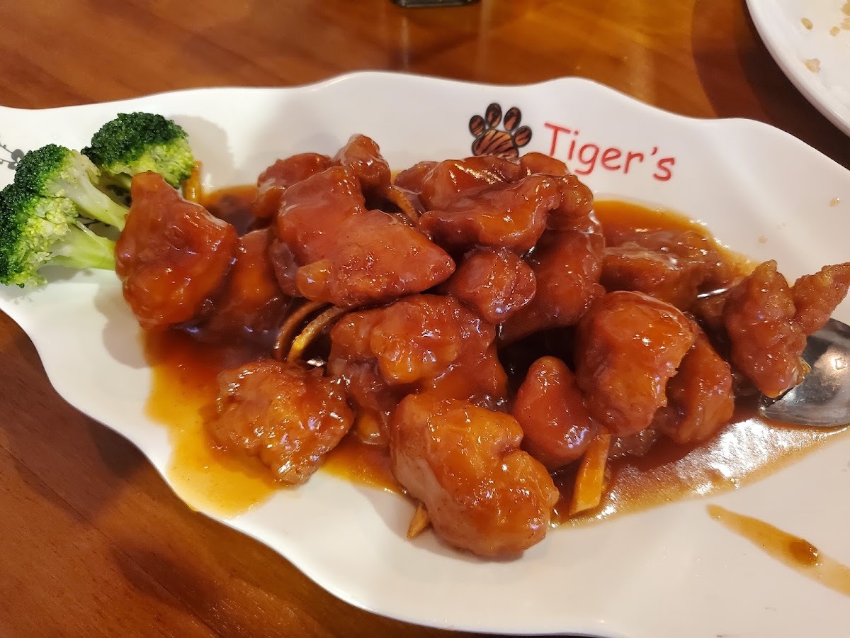 Orange chicken served with steamed white rice