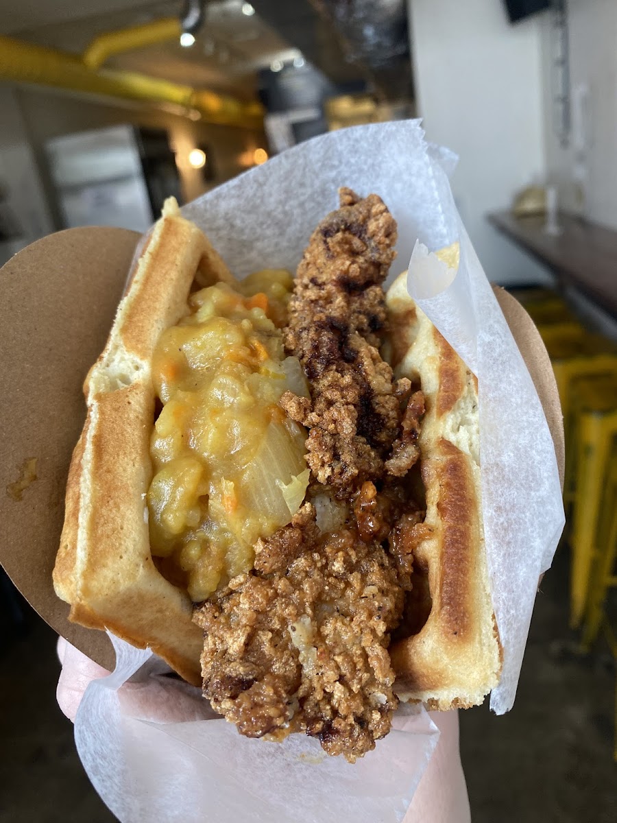 Would you believe us if we said this was all Gluten-Free? 🤤 Try our Chicken Katsu special from now until September 4th! A delicious Japanese curry topped only with GF Panko crusted chicken so our fryers stay non-contaminated. Come in and try it, it’s a must have!