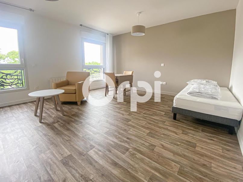 Location meublée appartement 1 pièce 30 m² à Saumur (49400), 523 €