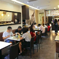 MB white coffee 南洋料理餐廳(忠孝店)