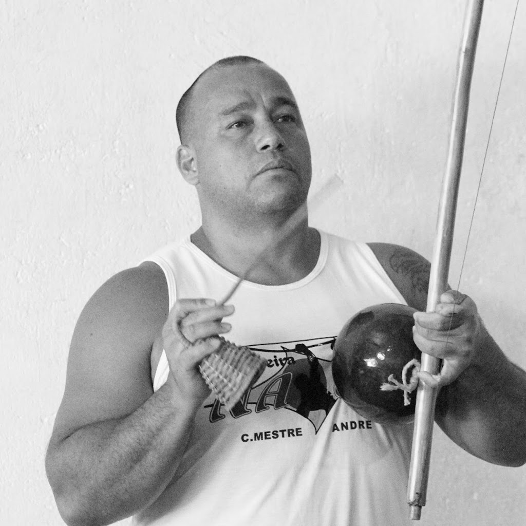 mestre_falcao_nago_capoeira_eucapoeira_mestre_pequines