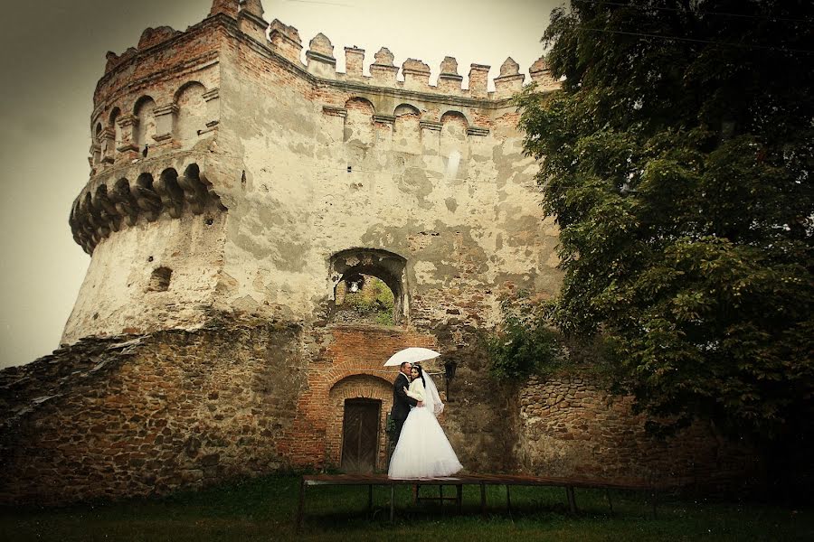 Fotógrafo de casamento Aleksandr Bogatyr (bogatyr1). Foto de 2 de setembro 2013