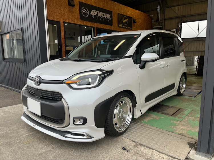 シエンタの夏仕様♪・workwheels・Seeker DT・やりすぎない美学・Largusに関するカスタム事例の投稿画像1枚目