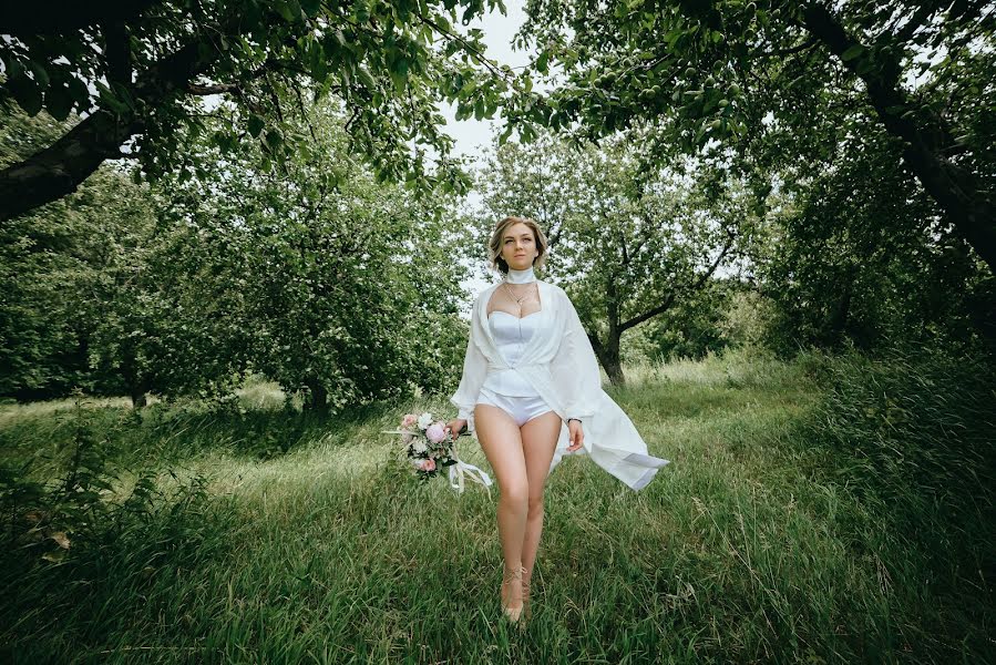 Wedding photographer Dmitriy Shipilov (vachaser). Photo of 23 May 2020