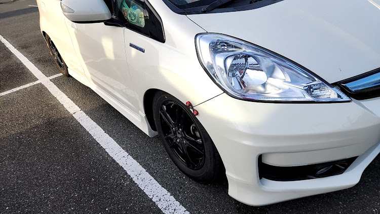 フィットの再登録しました。宜しくお願いします・居眠り運転だめ！すぐ寝ましょう！・ホイール終わったに関するカスタム事例の投稿画像10枚目