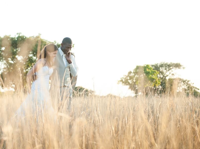 Fotógrafo de bodas Eugene Nyathi (eugenenyathizim). Foto del 10 de noviembre 2015