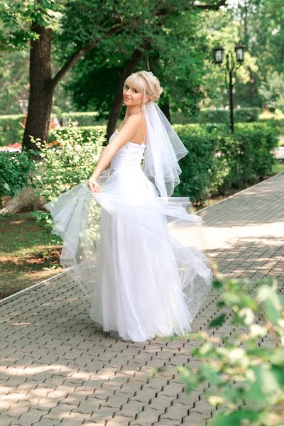 Fotógrafo de casamento Anastasiya Vdovina (kolibri77707). Foto de 9 de outubro 2019