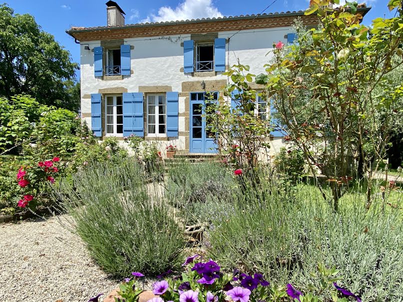 Vente maison 10 pièces 400 m² à Saint-Sever (40500), 887 000 €