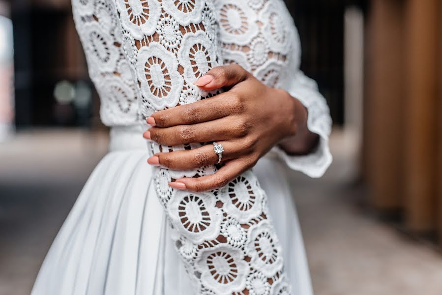 Fotógrafo de casamento Irina Pervushina (london2005). Foto de 24 de março 2018